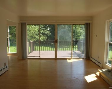 8 Tanglewood Drive - Photo Thumbnail 5
