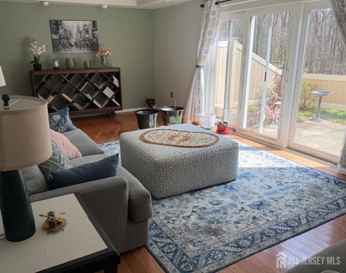 56 Thoreau Drive - Photo Thumbnail 5