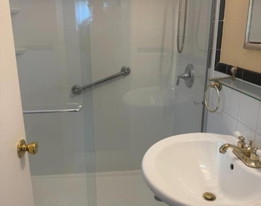 67 Oakland Avenue - Photo Thumbnail 6