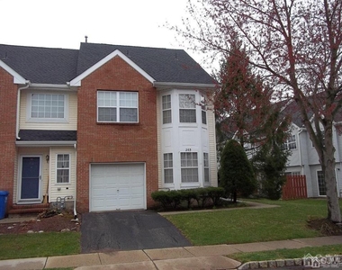 265 Shady Oak Court - Photo Thumbnail 25