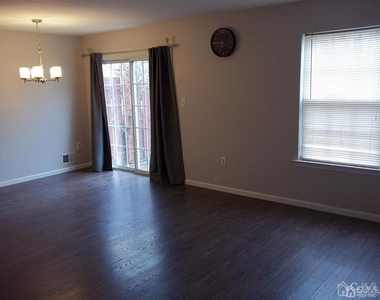 265 Shady Oak Court - Photo Thumbnail 29