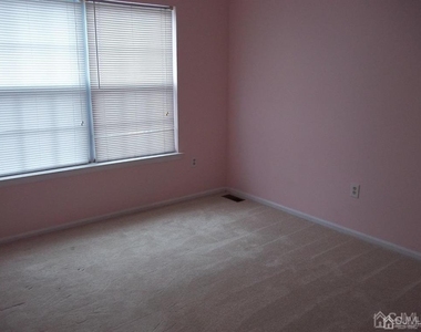 265 Shady Oak Court - Photo Thumbnail 66