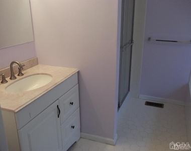 265 Shady Oak Court - Photo Thumbnail 40
