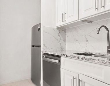 333 E 30th Street - Photo Thumbnail 13