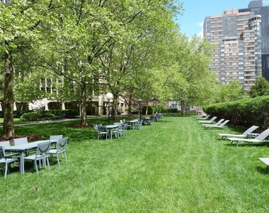 333 E 30th Street - Photo Thumbnail 23