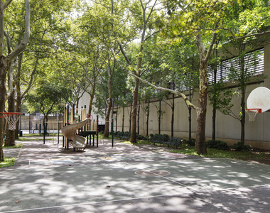 333 E 30th Street - Photo Thumbnail 25