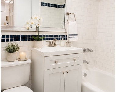 112 W 73rd Street - Photo Thumbnail 2