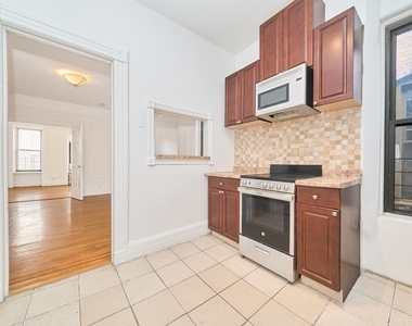 414 E 89th Street - Photo Thumbnail 4