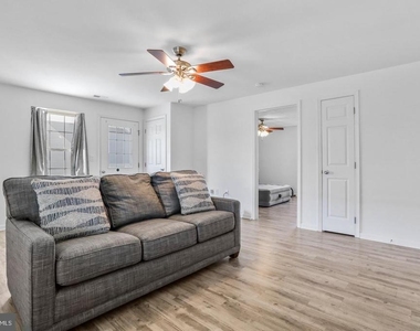 1125 Ewell Street - Photo Thumbnail 12