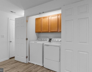 1125 Ewell Street - Photo Thumbnail 8