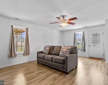 1125 Ewell Street - Photo Thumbnail 11