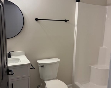 515 Amherst Street - Photo Thumbnail 6