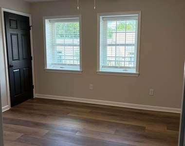 515 Amherst Street - Photo Thumbnail 11