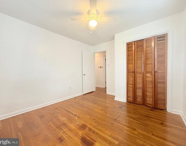 2325 Wilson Boulevard - Photo Thumbnail 7