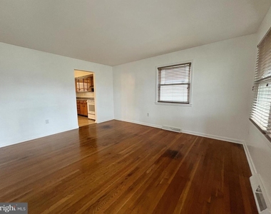 2325 Wilson Boulevard - Photo Thumbnail 2