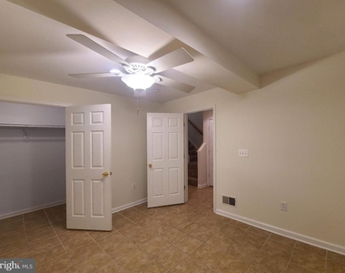 210 Hillside Court - Photo Thumbnail 26