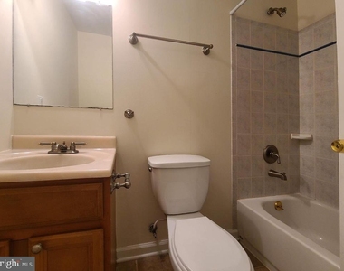 210 Hillside Court - Photo Thumbnail 27