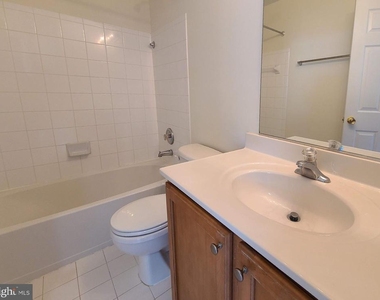 210 Hillside Court - Photo Thumbnail 23
