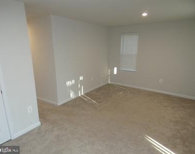 6304 Crittenden Lane - Photo Thumbnail 17