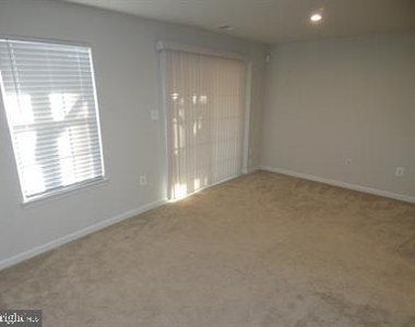 6304 Crittenden Lane - Photo Thumbnail 15