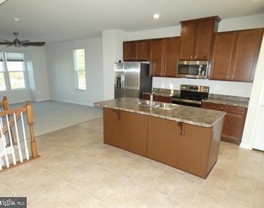 6304 Crittenden Lane - Photo Thumbnail 12