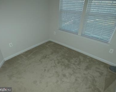 6304 Crittenden Lane - Photo Thumbnail 34