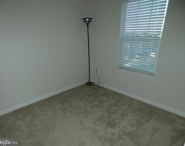 6304 Crittenden Lane - Photo Thumbnail 28