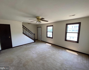 5145 Cottonwood Court - Photo Thumbnail 3