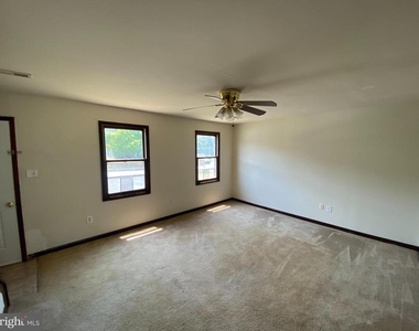 5145 Cottonwood Court - Photo Thumbnail 2