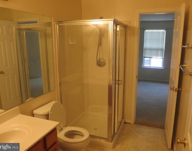 1024 Gardenview Loop - Photo Thumbnail 9