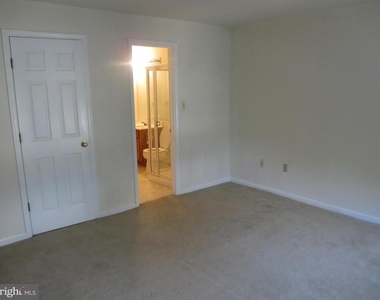 1024 Gardenview Loop - Photo Thumbnail 7