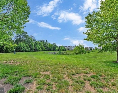 10613 Bristow Station Drive - Photo Thumbnail 34