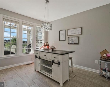 10613 Bristow Station Drive - Photo Thumbnail 16