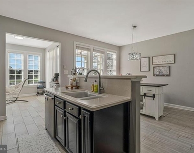 10613 Bristow Station Drive - Photo Thumbnail 18