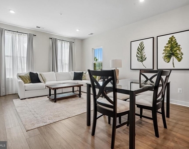 1660 Kirkman Street - Photo Thumbnail 4