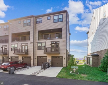 1660 Kirkman Street - Photo Thumbnail 1