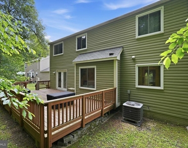 12844 Valleyhill Street - Photo Thumbnail 21