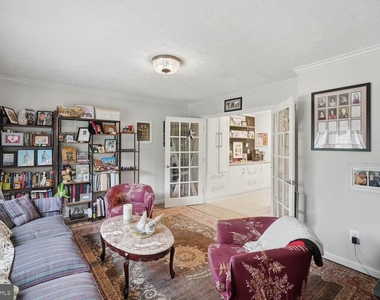 12844 Valleyhill Street - Photo Thumbnail 3