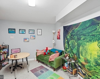 12844 Valleyhill Street - Photo Thumbnail 19