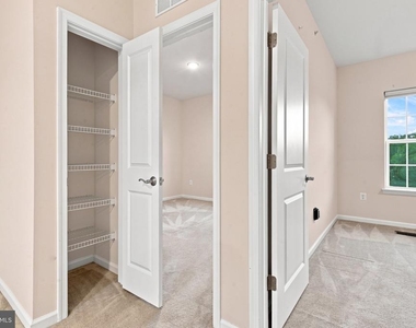13913 Hollow Wind Way - Photo Thumbnail 40