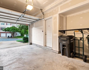 13913 Hollow Wind Way - Photo Thumbnail 44