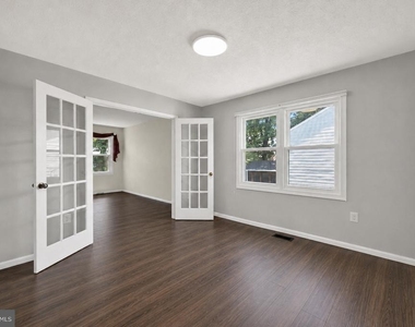 203 Markwood Drive - Photo Thumbnail 40