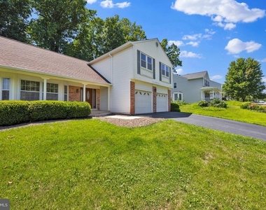 203 Markwood Drive - Photo Thumbnail 4