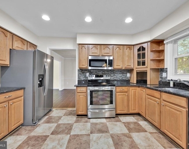203 Markwood Drive - Photo Thumbnail 12