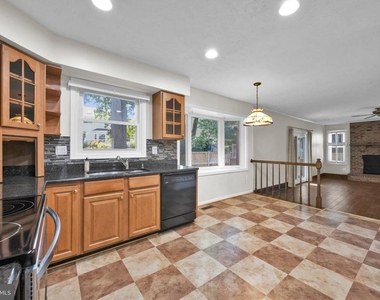 203 Markwood Drive - Photo Thumbnail 14