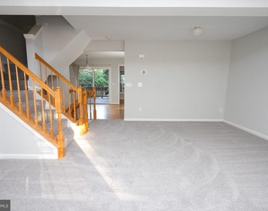44877 Grove Terrace - Photo Thumbnail 10