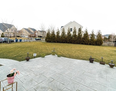 21934 Blackheath Way - Photo Thumbnail 32