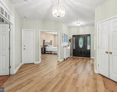 520 Oak Grove Drive - Photo Thumbnail 3