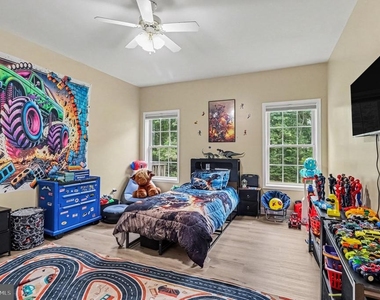 520 Oak Grove Drive - Photo Thumbnail 28