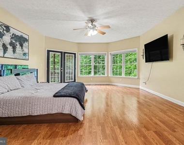 520 Oak Grove Drive - Photo Thumbnail 6